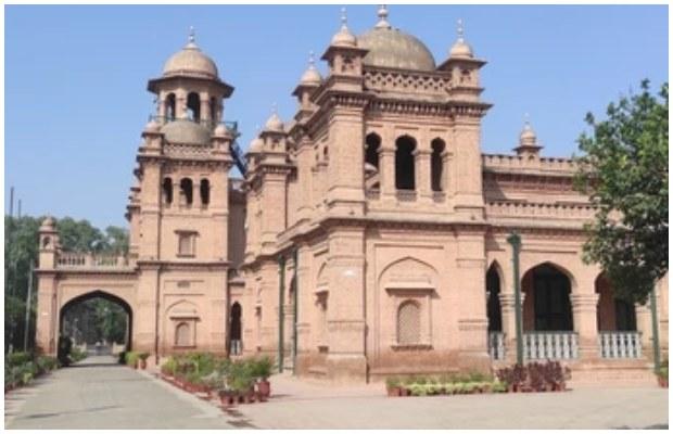 Professor of Islamia College Peshawar shot dead by watchman at campus