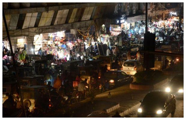 Commissioner Karachi orders to close the markets and shopping malls at 8:30 pm