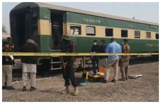 A cylinder explosion inside Jaffar Express train near Chichawatni; 1 dead, at least 9 injured