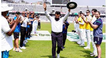 Aleem Dar gets ‘guard of honour’ as he officiates his final Test match