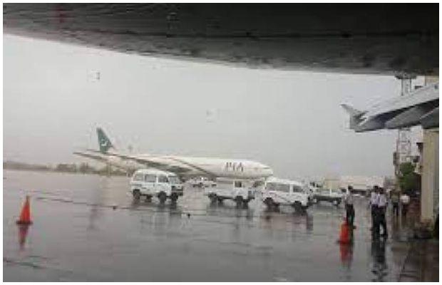Rain disrupts flights at Karachi Airport, CAA issues alert
