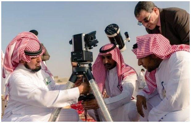 Shawwal crescent sighted, Saudi Arabia to celebrate Eid ul Fitr on Friday April 21