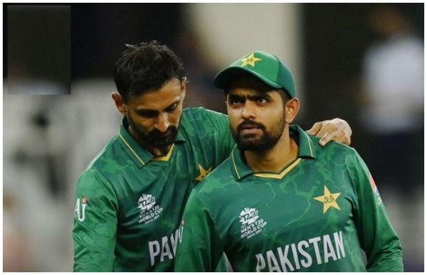 Shoaib Malik wants Babar Azam to quit captaincy and focus on his batting