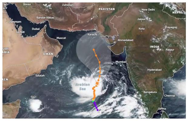 Biparjoy moving towards coastal areas of Pakistan