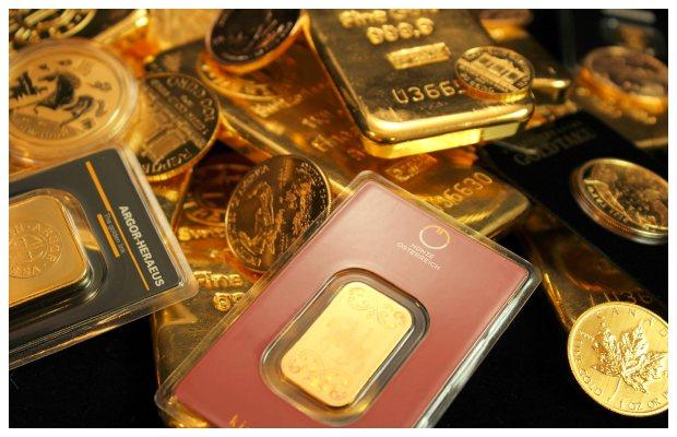 Gold prices see sharp decline in Pakistan as bullion market switches to inter-bank trading