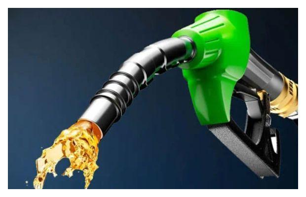 Petrol price reduced by Rs40/liter