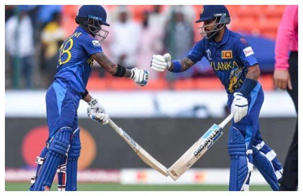 Mendis, Samarawickrama tons aid Sri Lanka to set 345 target for Pakistan