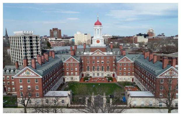 Harvard sees early admission applications drop by 17%