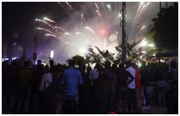 New Year’s Eve revellers warned against aerial firing in Karachi