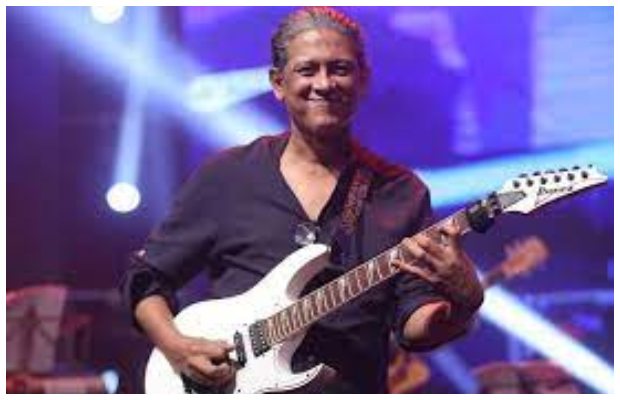 Veteran guitarist Adnan Afaq battling with stage IV stomach cancer