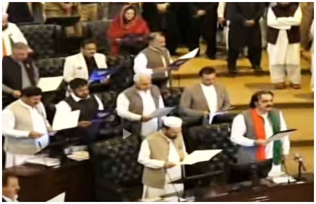 113 newly-elected members of KP Assembly take oath