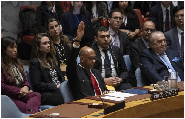 US vetoes Palestinian bid for full UN membership